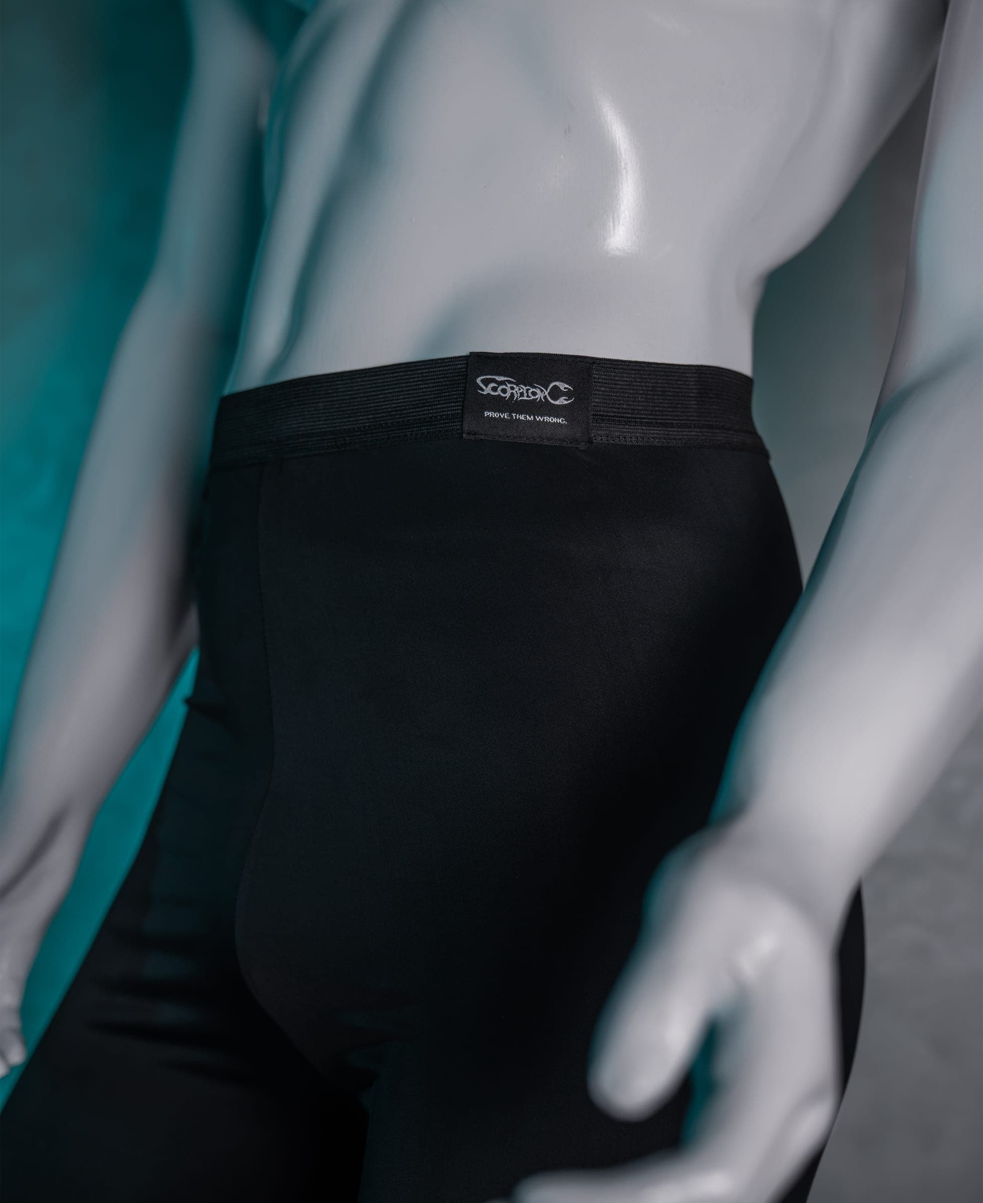 Awrah Cover Leggings, back view